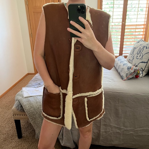 Vintage Calvin Klein shearling vest - Picture 6 of 7